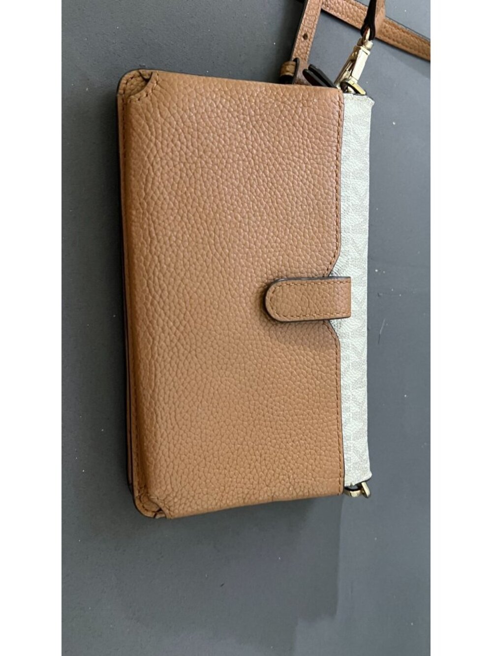 Michael Kors Monogram Wallet-On-Strap Crossbody Tan/White - Picture 15 of 16